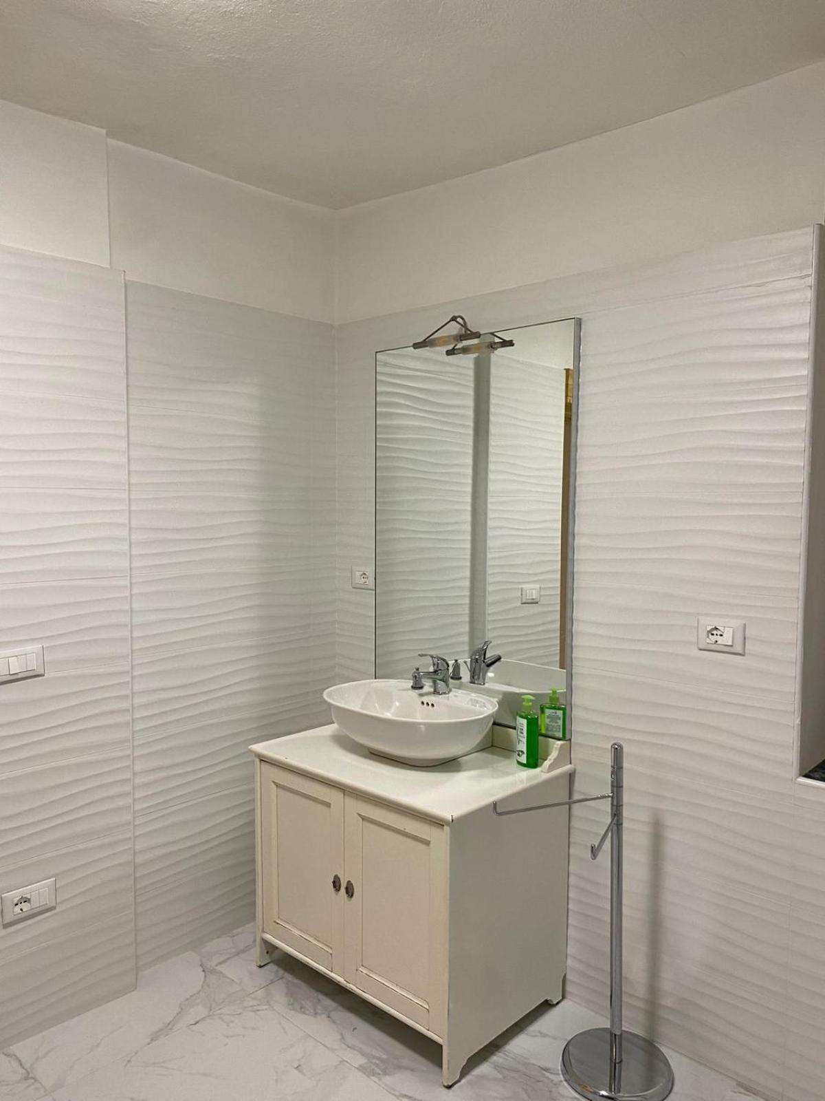 Luxury House Bergamo Vicino Aeroporto Orio E Ospedale Papa Giovanni Xxiii * Curno